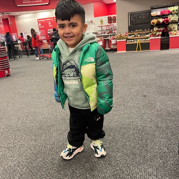 Kids Kaws X Northface . - Picture 2 of 2